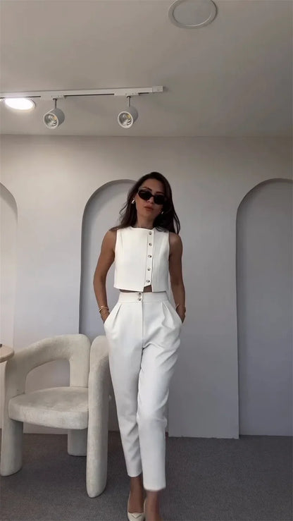 Chic Sleeveless Comfort Suit - Trend Junction 